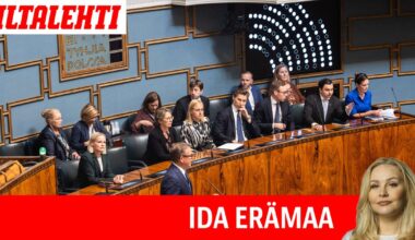 Perussuomalaisten silmienvenyttelykuvia ei saa selittämällä viattomiksi