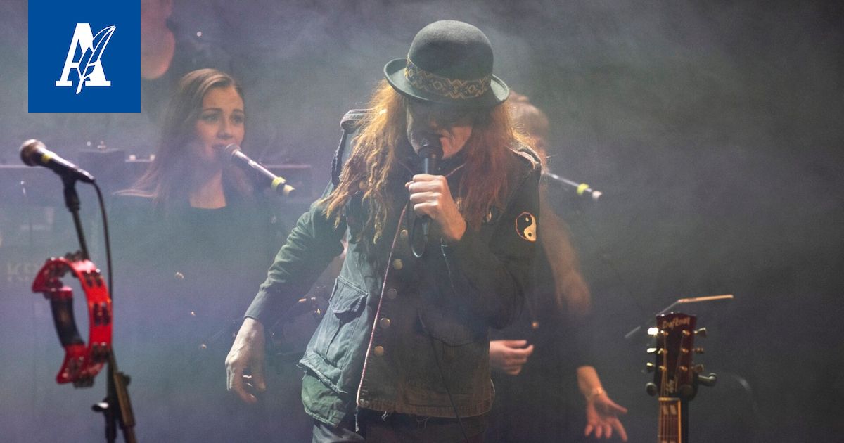 ”Artisteista rakkain” – Katso kuvakooste Pelle Miljoonan keikan tunnelmista