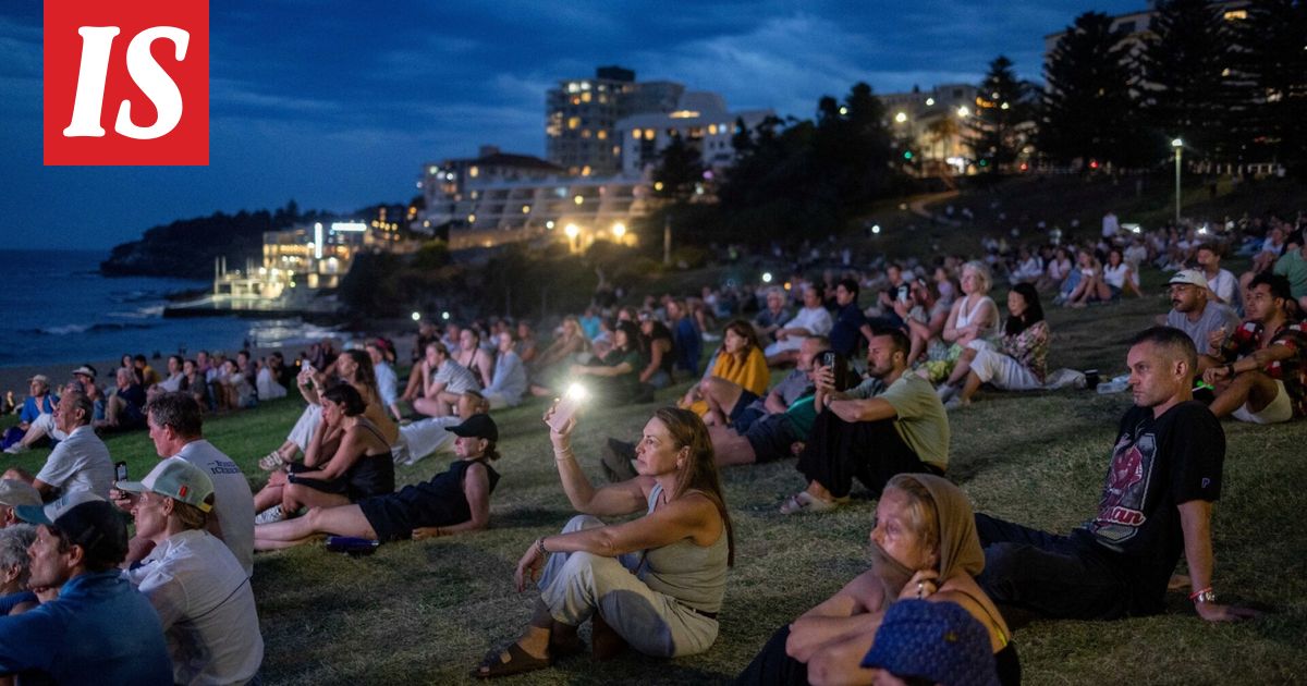 Viikko Bondi Beachin verilöylystä – pääministeriltä karuja sanoja maailman tilasta