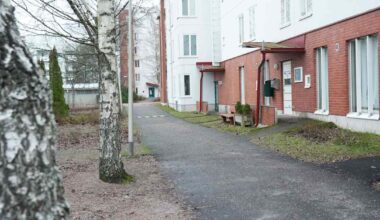 Poliisi tutkii Helsingin Malmilla tapahtunutta puukotusta – epäilty 14-vuotias poika otettu kiinni | Uutisia lyhyesti