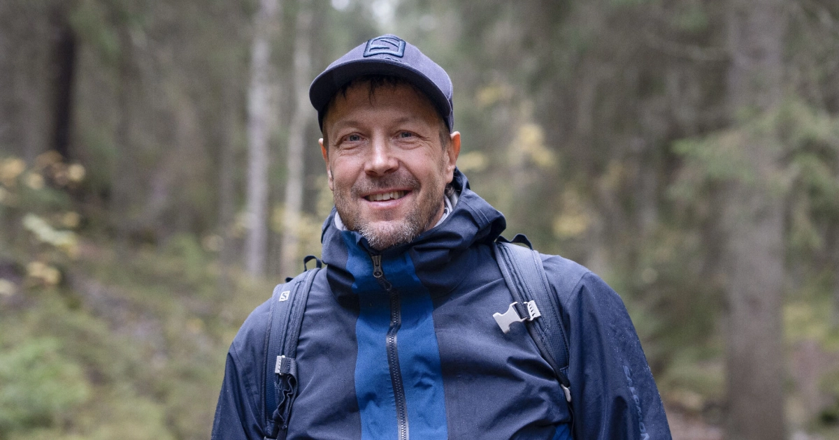 Mikko Peltola opettelee hirvien houkuttelun taidon Luumäellä