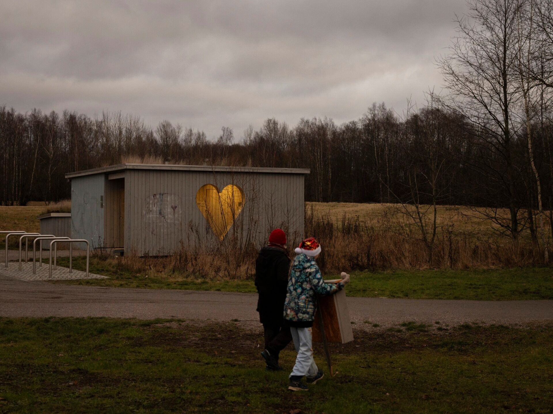 Pornaistenniemi kello 15.31. Taustalla Helsinki-huussi.