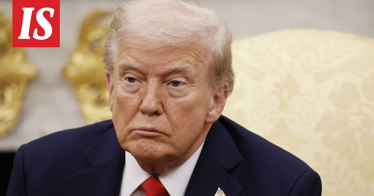 Trumpin omituinen käytös lentokentällä kiinnitti huomiota