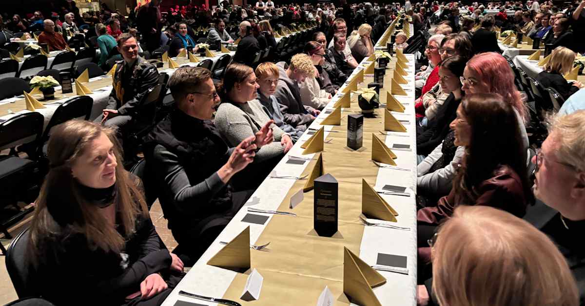 Turun vähävaraisten joulujuhla sai kunniavieraan tasavallan presidentistä ja lämpimät terveiset Ukrainasta | Varsinais-Suomi