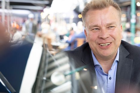 Antti Kaikkonen nosti varusmiehenä joulun alla kätensä pystyyn ja päätyi joulupukiksi.