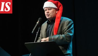 Ihmiset jonottivat Hurstin joulujuhlaan - Ilta-Sanomat