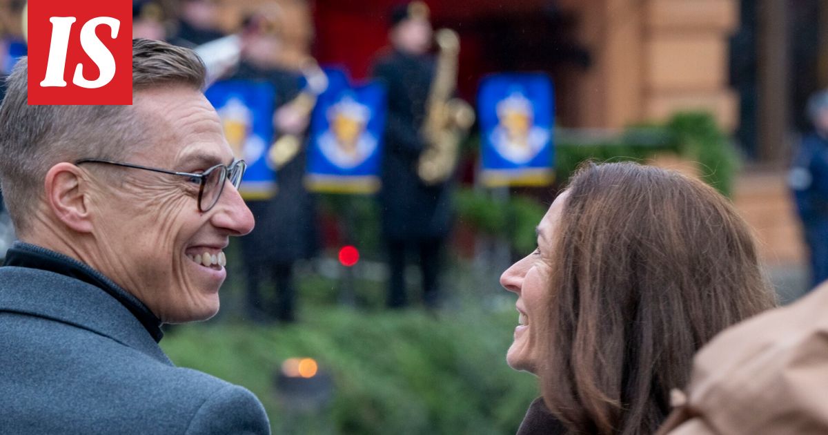 Tältä näytti presidenttiparin jouluaterialla – kuvat keräävät ylistystä - Ilta-Sanomat