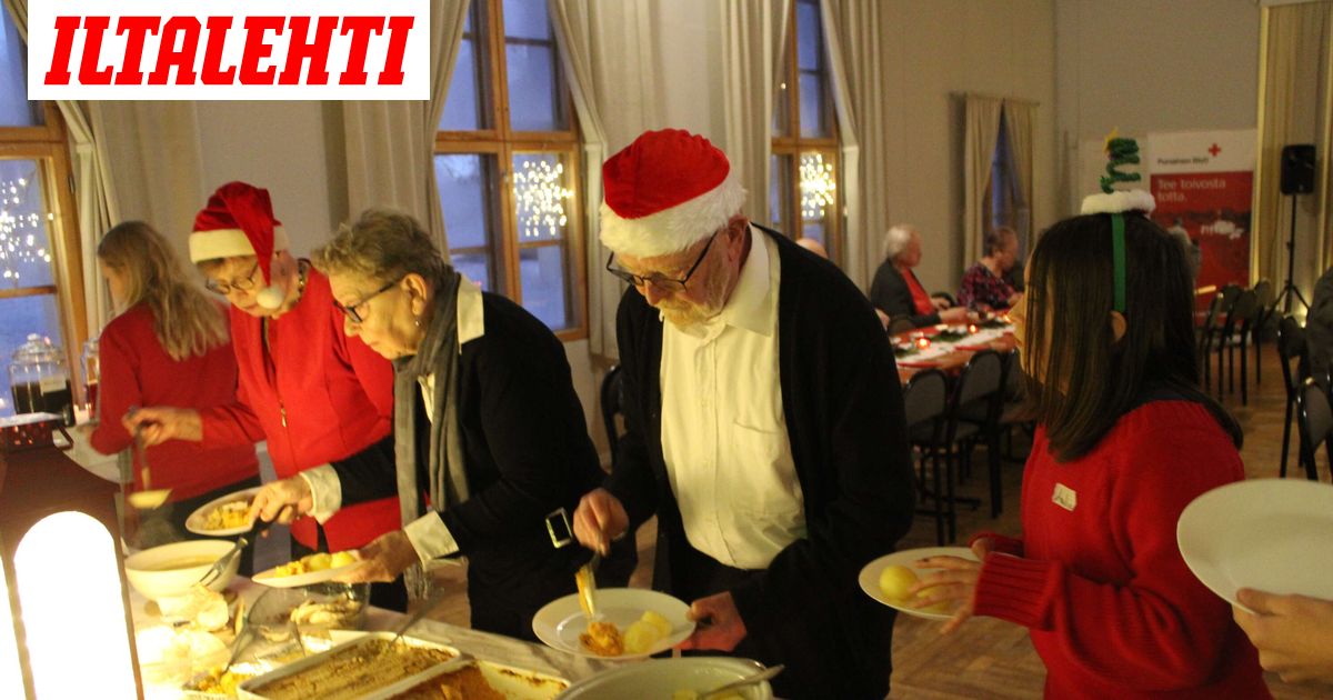 Evijärvellä kokoontui kymmeniä ihmisiä, jottei tarvitsisi olla jouluaattona yksin