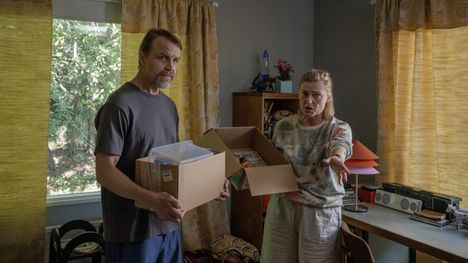 Tosielämän näyttelijäpariskunta Jani Volanen ja Pirjo Lonka näyttelevät Teräsleideissäkin avioparia.