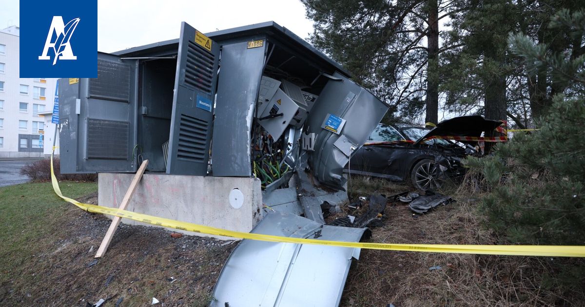 Törkeä rattijuopumus johti rajuun kolariin ja laajaan sähkökatkoon jouluyönä Tampereella