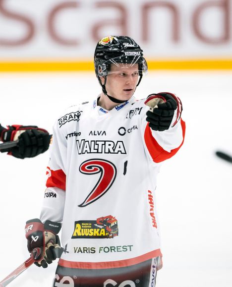 Lassila johtaa esimerkillään.