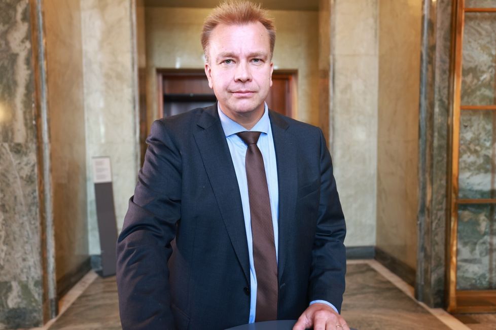 Keskustan puheenjohtaja Antti Kaikkonen ei usko Yhdysvaltojen ja Euroopan täydelliseen välirikkoon. Kaikkonen pitää silti tärkeänä, että Eurooppa vahvistaa omaa kykyään puolustautua.