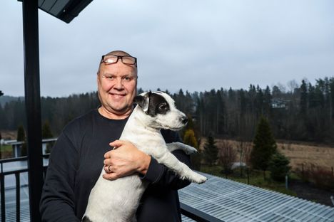 – Andy pitää minut virkeänä, Timo Jutila toteaa koirastaan.