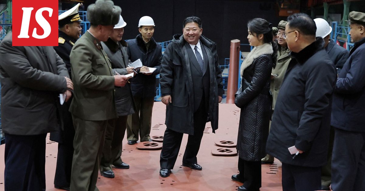 Pohjois-Korea julkaisi kuvia Kim Jong-unista – mukana myös tytär