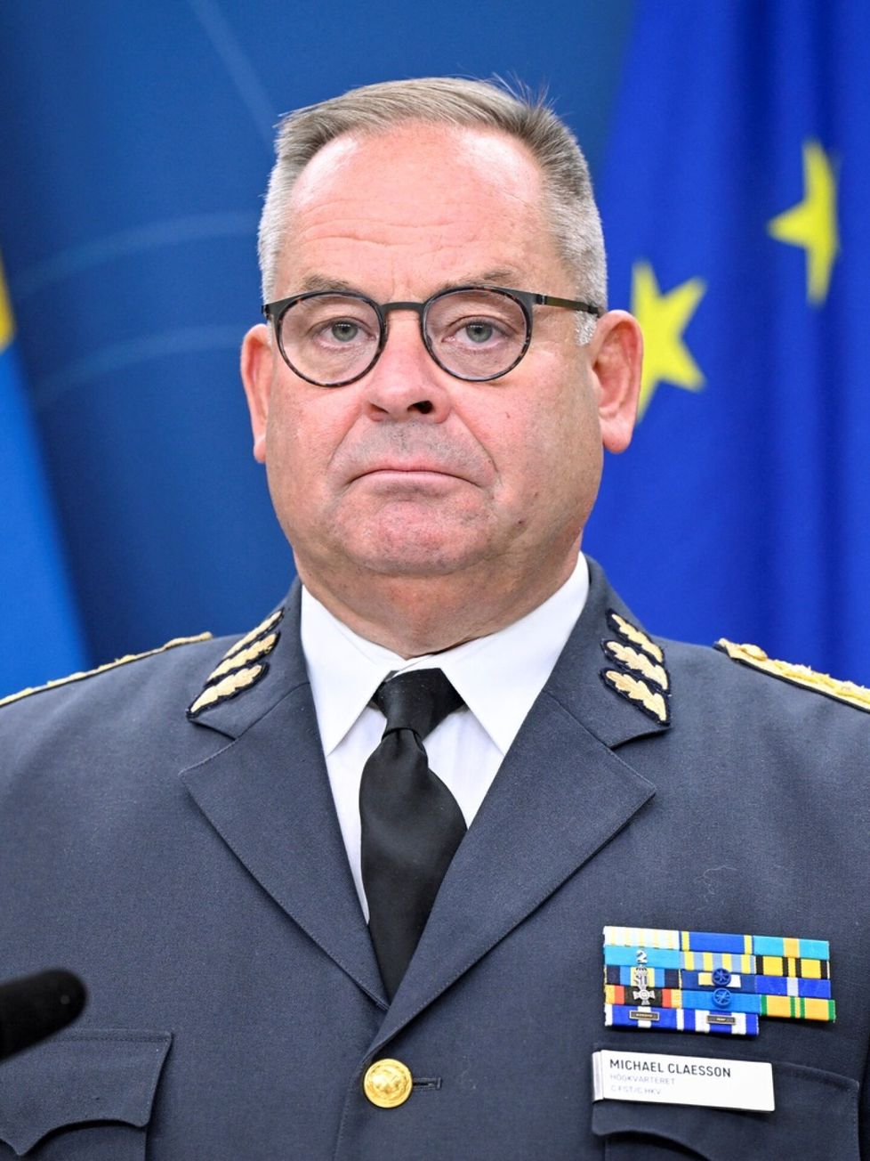 Ruotsin Puolustusvoimien komentaja, kenraali Michael Claesson.