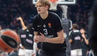 Miikka Muurinen seurasi penkiltä rökäle­tappiota – Lauri Markkasen ex-joukkuetoveri debytoi | Urheilua lyhyesti