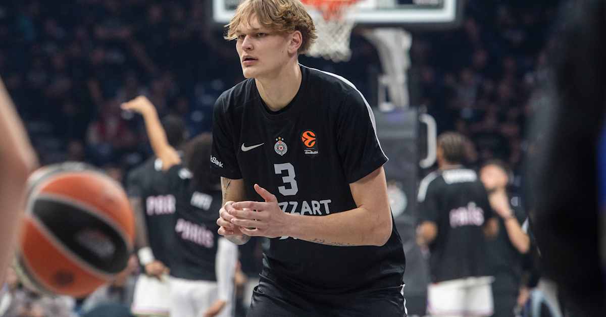 Miikka Muurinen seurasi penkiltä rökäle­tappiota – Lauri Markkasen ex-joukkuetoveri debytoi | Urheilua lyhyesti