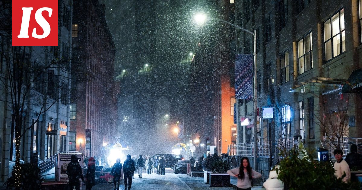 Kuvernööri julisti hätätilan lumisateen takia New Yorkin osavaltiossa
