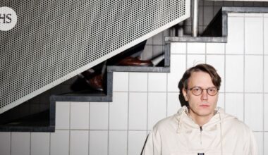 Masennus on aikalaissairaus, joka seuraa liiasta positiivisuudesta, sanoo esseisti