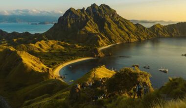 Espanjalais­perhe kateissa turistiveneen upottua Indonesiassa | Uutisia lyhyesti