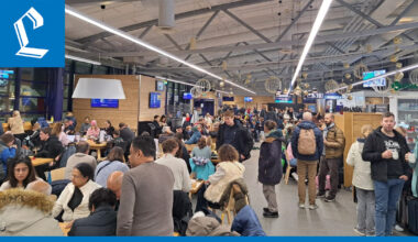 Matkustajakone ja pienkone ajautuivat lumipenkkaan Kittilässä – matkustajille kerrottu, että kenttä on suljettu kovan tuulen vuoksi