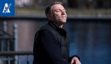 Irtisanoutunut suosikkinäyttelijä palasi Tampereen Teatterin näyttämölle