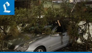 Hannes-Myrsky riehuu Lapissa: puita kaatunut autojen päälle, noin 2000 ilman sähköä