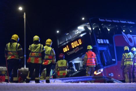 Ojaan ajautunut Onnibus oli matkalla Ouluun.