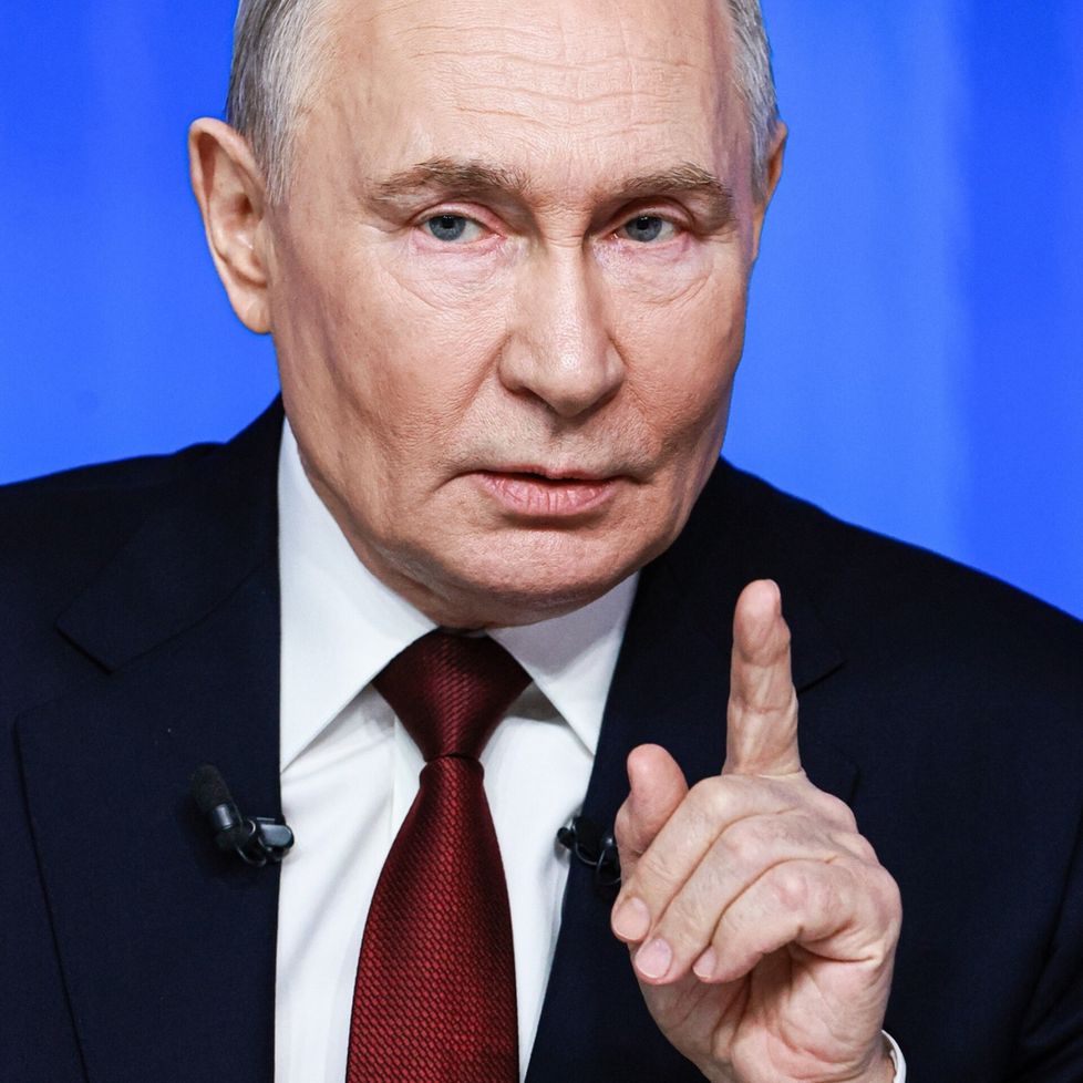 Vladimir Putin on tullut auttaneeksi Eurooppaa jo monella tavalla, Marek Menkiszak sanoo.