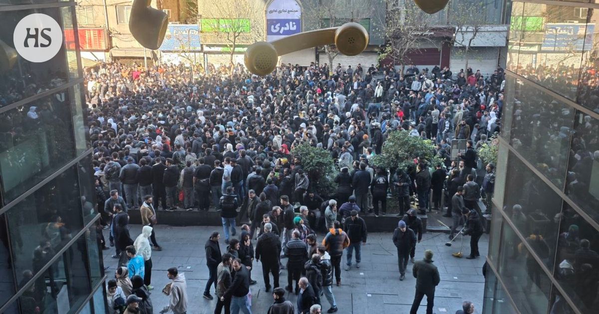 Iranin talousahdinko syvenee, kansa lähti jälleen kaduille