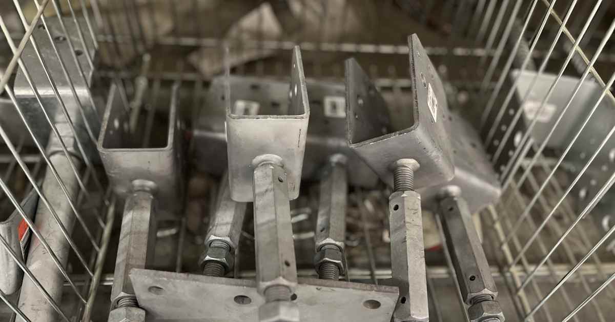 Karstulassa rakennus­kiinnikkeitä valmistava yhtiö vaihtoi omistajaa – kauppahinta on salaisuus | Keski-Suomi