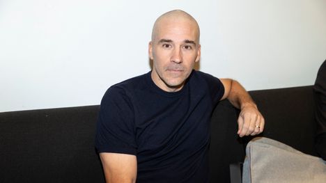 Aleksi Valavuori löi kättä päälle Kalle Palanderin kanssa.