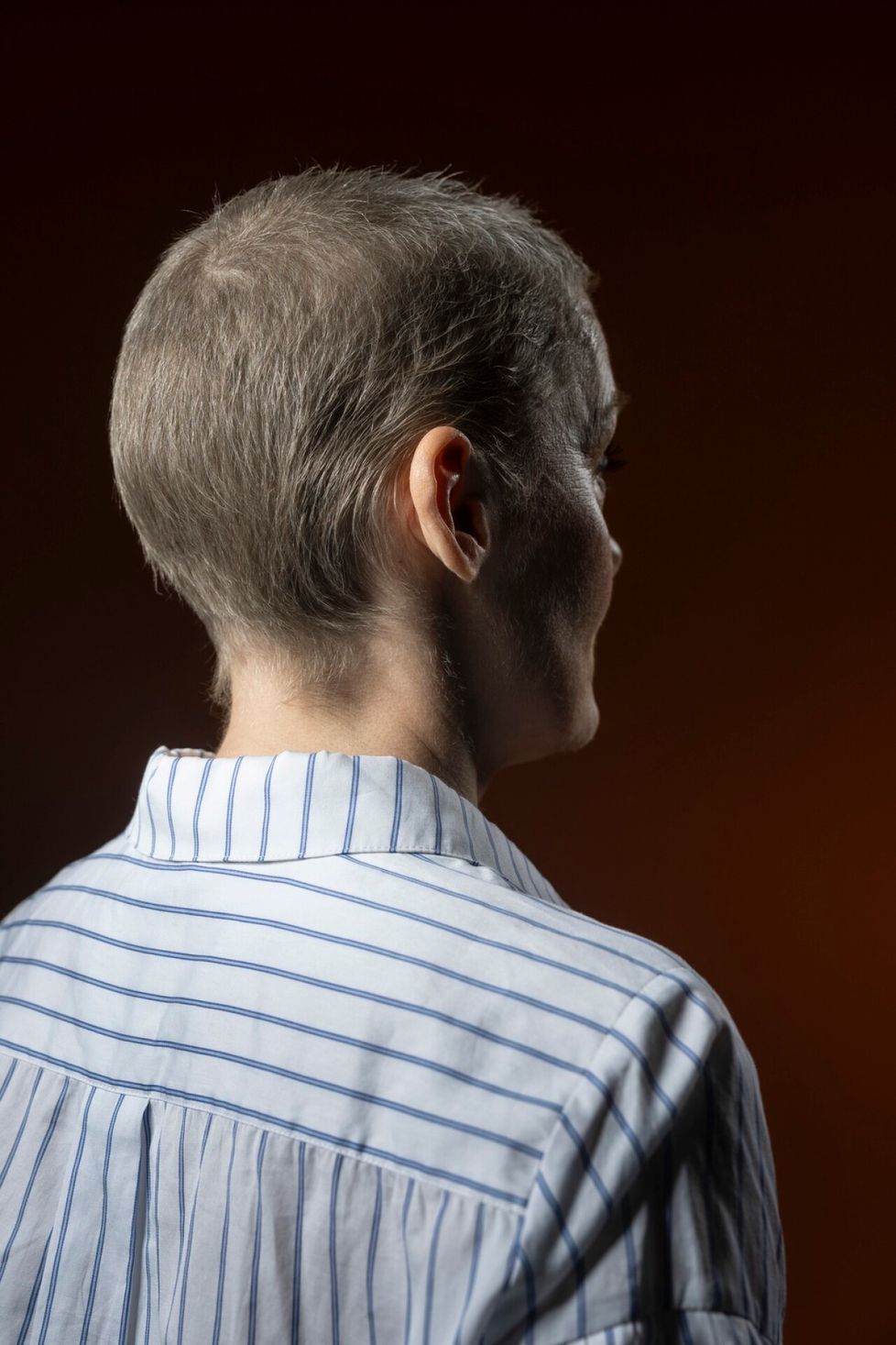 Klara Kivilahti päätti, ettei tarvitse peruukkia, vaikka hoidot veivät hiukset.