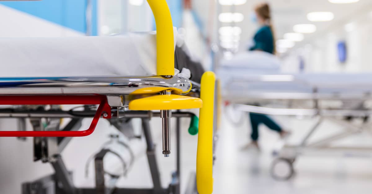 Iäkäs potilas kuoli sairaalassa Jyväskylässä – nuori hoitaja tuomittiin törkeästä vamman­tuottamuksesta | Keski-Suomi