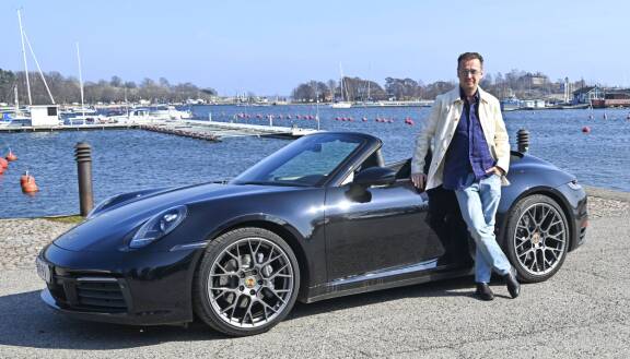 JP kertoo podcastissaan samaan aikaan sekä avoimesti että peittelevästi rakkaastaan.