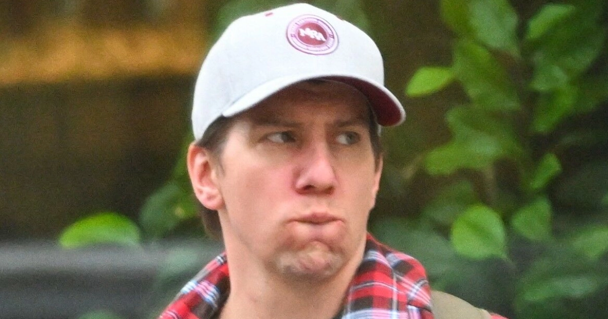 Salakuva: Aku Hirviniemi joululounaalla yllättävässä seurassa