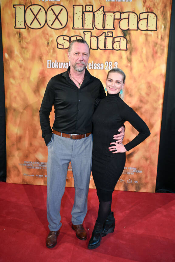 Näyttelijä Antti Reini on nykyisin kihloissa näyttelijä Marjo Lahden kanssa.