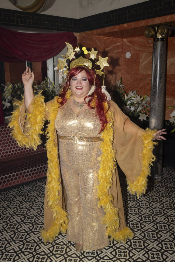 Mervi Hämäläinen eli Melody Magical lukeutui tapahtuman puuhanaisiin. - Usein burleskissa käy niin, että ensin ihmisillä on kova työ hyväksyä oma itsensä ja sen jälkeen he saattavat rakastua itseensä, Mervi summasi.