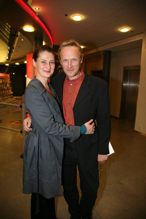 Minna ja Antti tapasivat toisensa vuonna 1996 Tampereella. Pitkästä liitosta on kolme tytärtä. Kuva on vuodelta 2008.