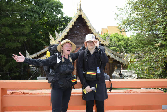 Mari Perankoski ja Joel Volanen poseeraavat.