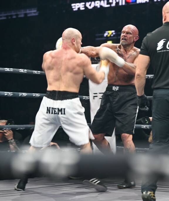 Matias Niemi voitti syyskuun lopussa Jere Karalahden melko selvästi F2F-tapahtuman päätösottelussa.