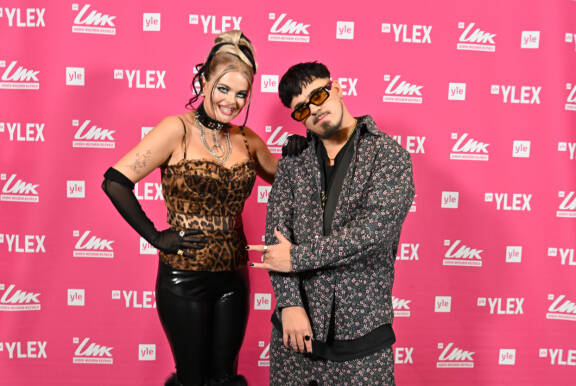 Erika Vikman ja Käärijä ovat vastanneet Suomen Euroviisu-menestyksestä viime vuosina.