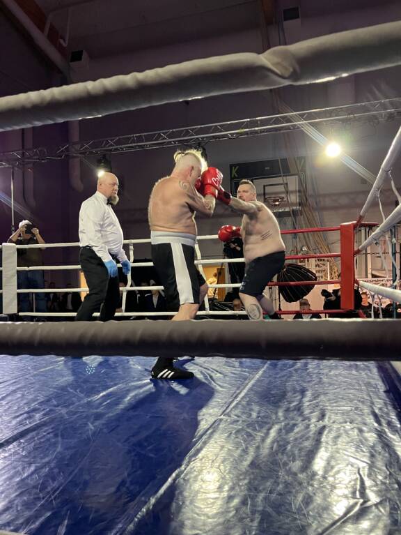 'Kemin Costnerilla' paistoi läpi epäpuhtaus, mutta jokusen iskun hänkin sai perille.