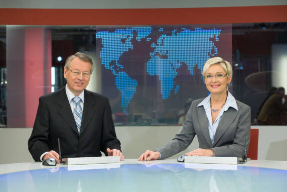 Urpo Martikainen ja Pirjo Nuotio kertoivat maailmanmenosta suomalaisille vuosien ajan.