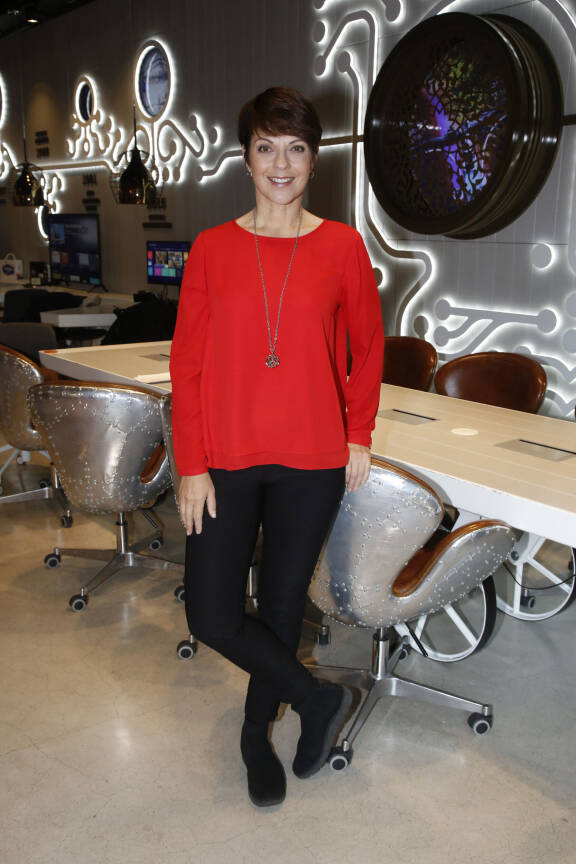 Anna-Liisa on tuttu upeasta hymystään sekä lyhyestä tukastaan.