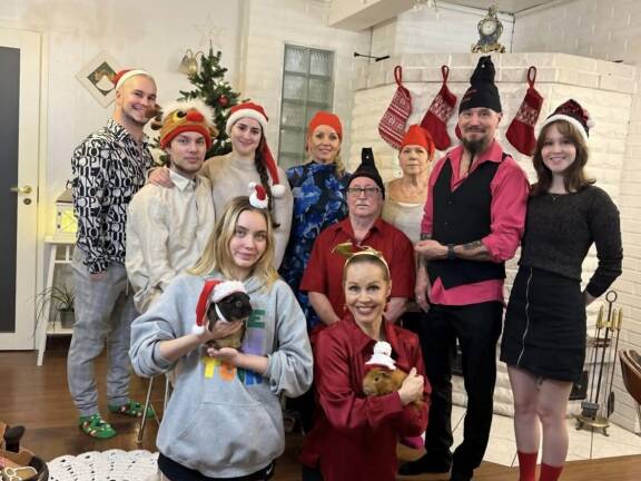 Virpi viettää joulua isolla kokoonpanolla. Janen lemmikeillä on kunniatehtävä.