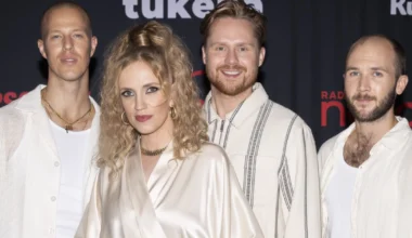 Elli Haloo ja Janne-rakas Presidentinlinnassa - Katso kuvat raskausvatsasta!