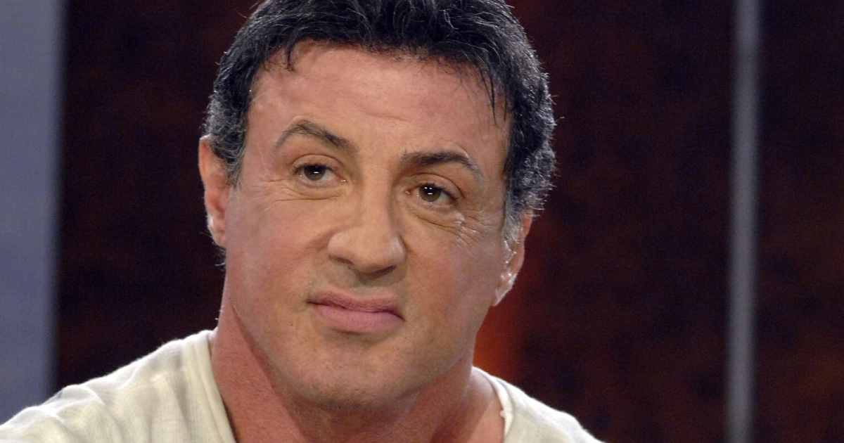 Sylvester Stallone: käyttää kävelykeppiä – huoli heräsi