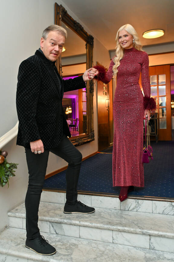 Kurre ja Jenna kipuavat yhdessä elämän rappusia.