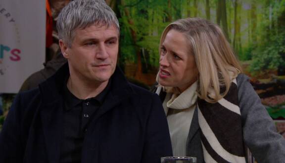 Ruby olisi halunnut puhua asiat selviksi äitinsä kanssa.